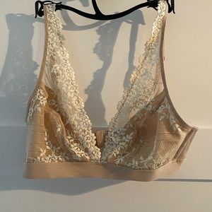 Wacoal Women's Embrace Lace Bralette